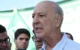 Arruda conversa com moradores e apoiadores antes de liderar uma carreata por Santa Maria - (crédito: Marcelo Ferreira/CB/D.A Press)